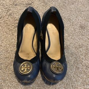 Tory Burch Caroline wedge navy